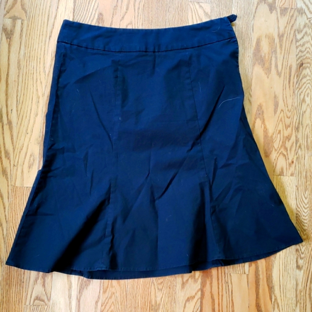 Gap skirt